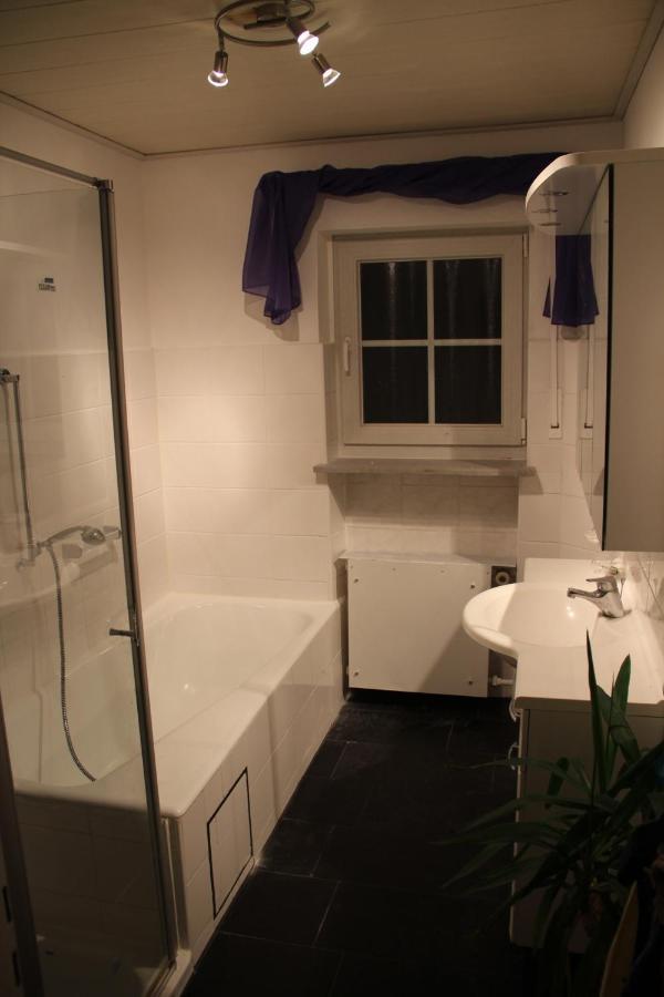 Ferienwohnung Mit 4 Schlafzimmer Fuer 2 Bis 9 Gaeste----Apartment With 4 Bedrooms For 2 To 9 Guests Nuremberga Exterior foto